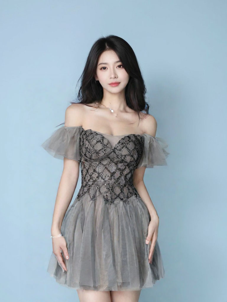 Rinona Dress