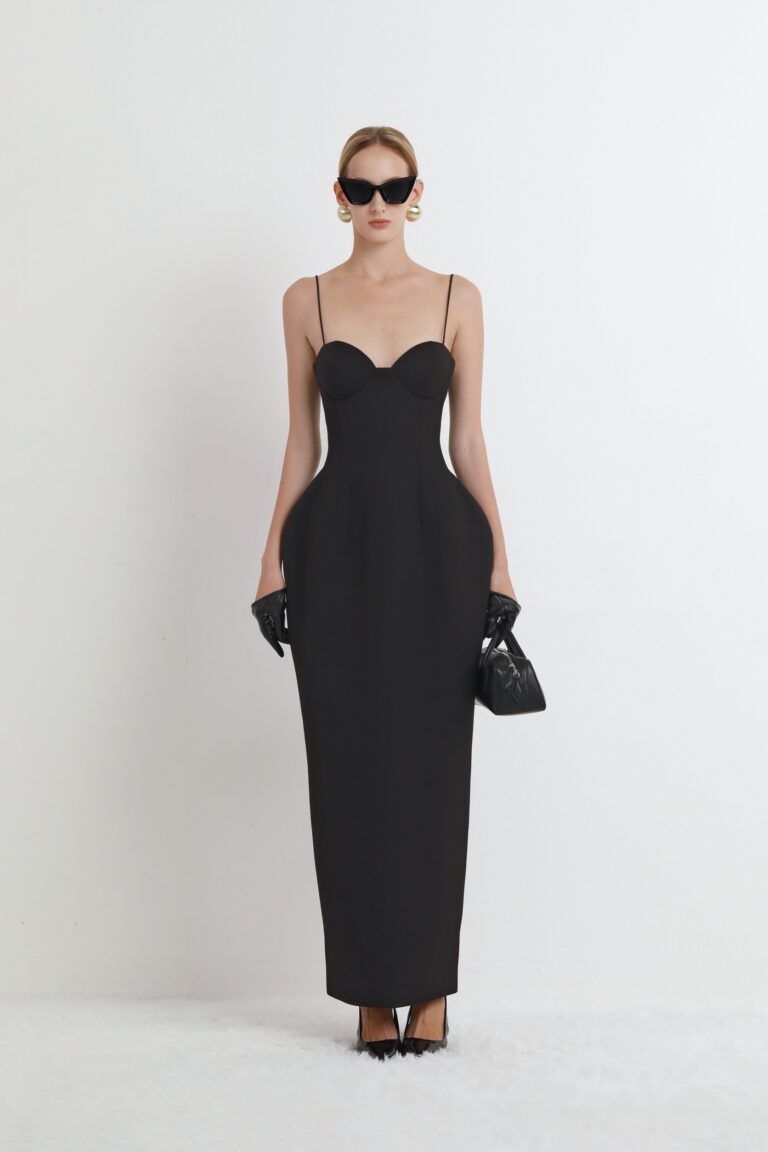ร้านเช่าชุดราตรี Black Midi Dress