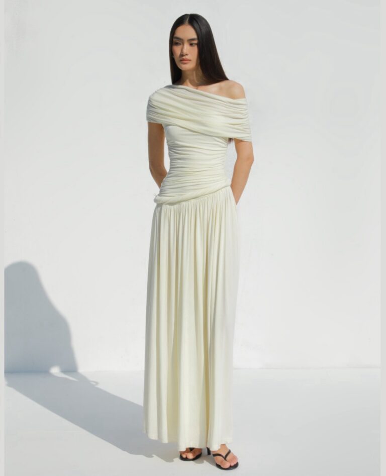 ร้านเช่าชุดราตรี Ivory Draped Maxi Dress
