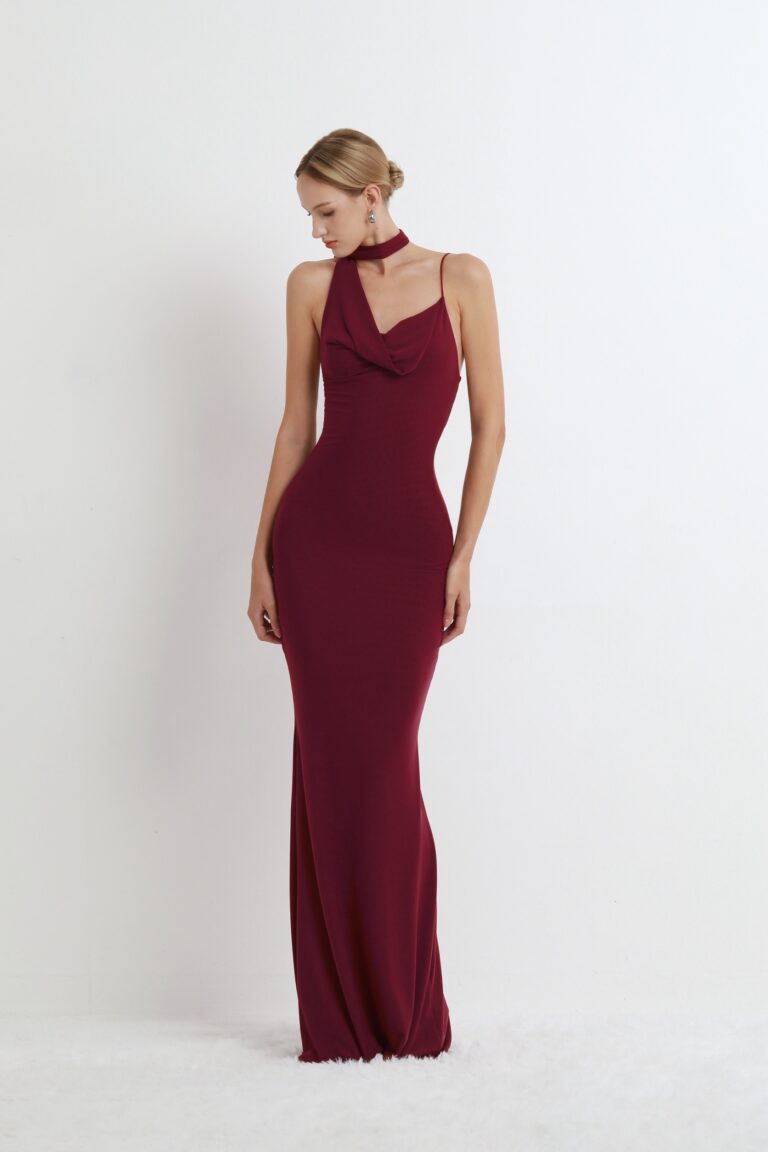 ร้านเช่าชุดราตรี Red Halter-Neck Dress