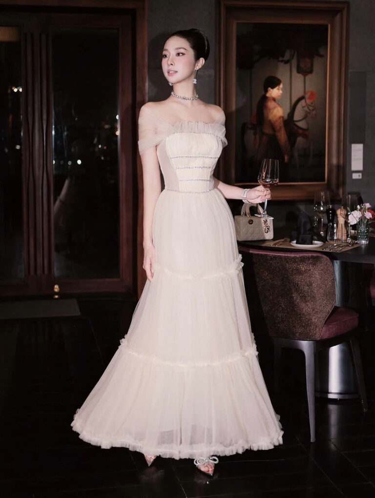 ร้านเช่าชุดราตรี Ivory Grace Dress