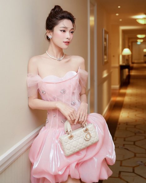 เช่าชุดเดรส เช่าชุดเดรส